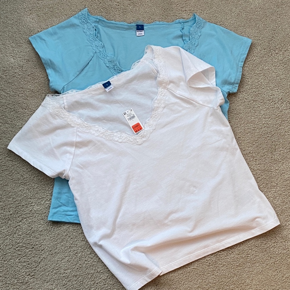 Old Navy bundle of 2 lace trim V-neck short sleeve Tshirts in size large.